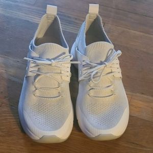 Cole Hann Zerogrand Womans Sneakers